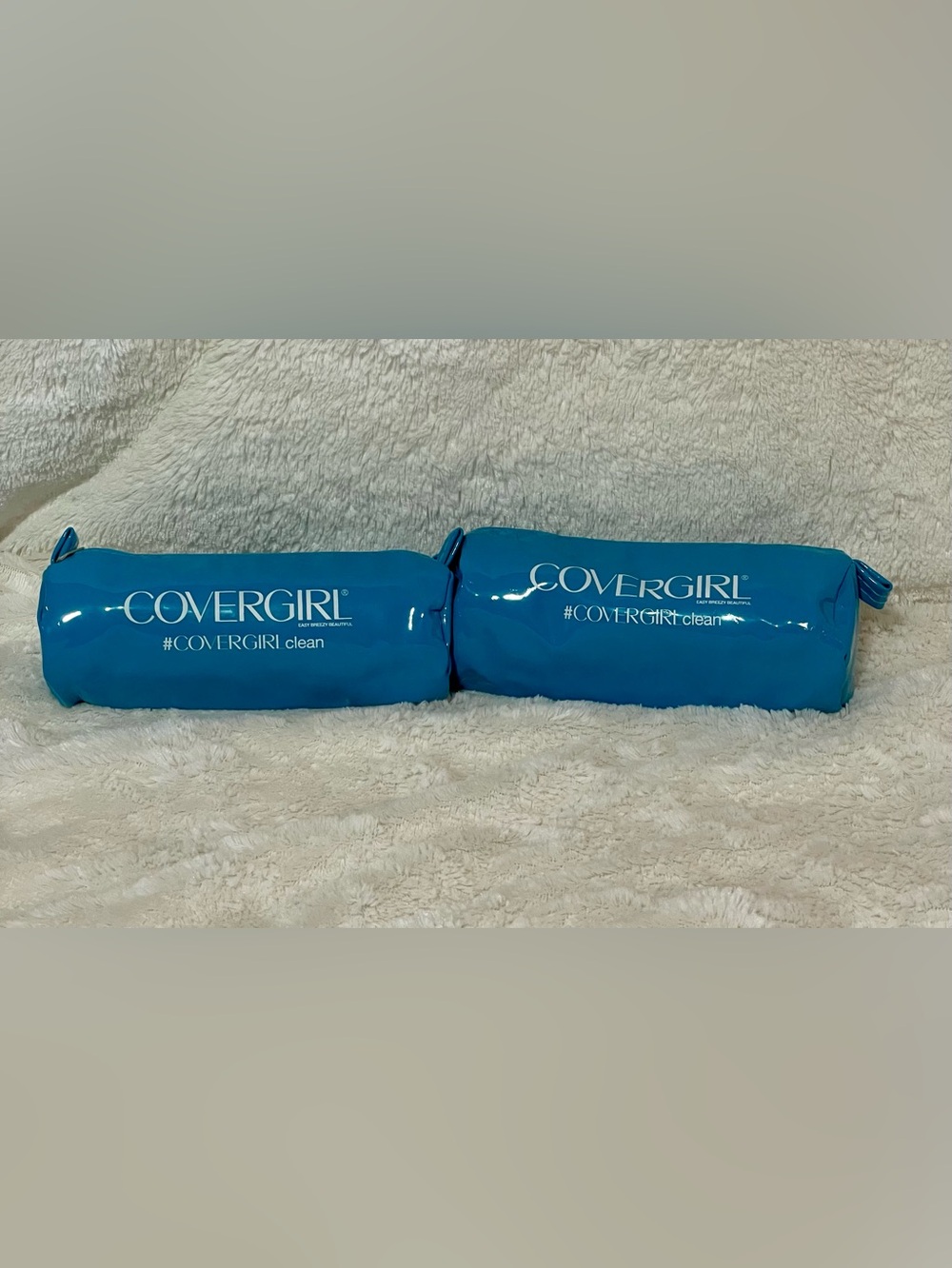 COVERGIRL Blue Cosmetic Bag Set of 2